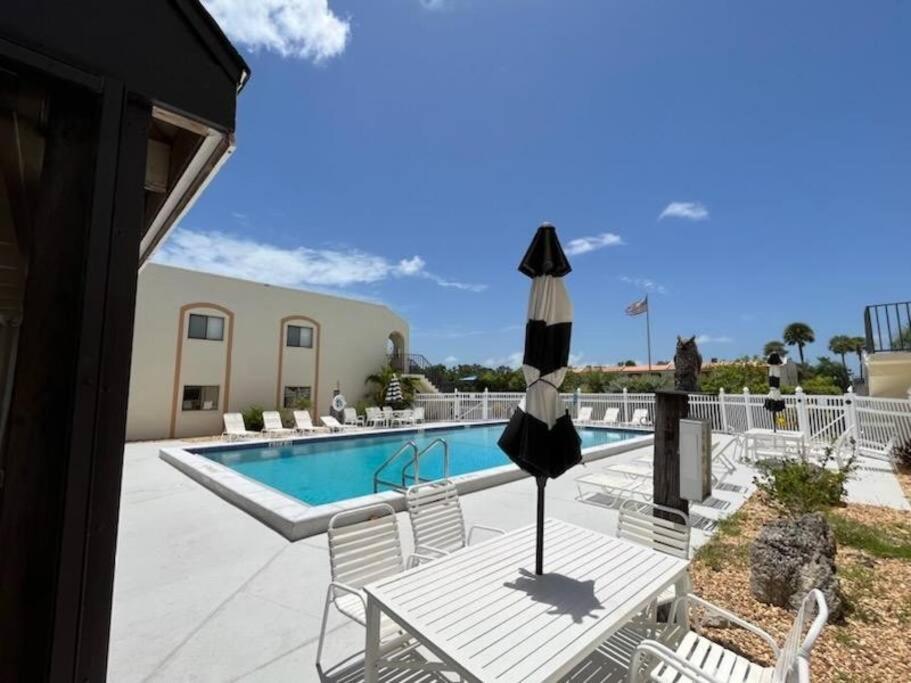 New Condo! Just 15 Min To Ft Myers And Sanibel Beach! Great Location!! Fort Myers Exterior foto